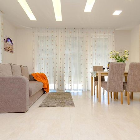 Bella Apartments No1 Hajdúszoboszló Eksteriør bilde